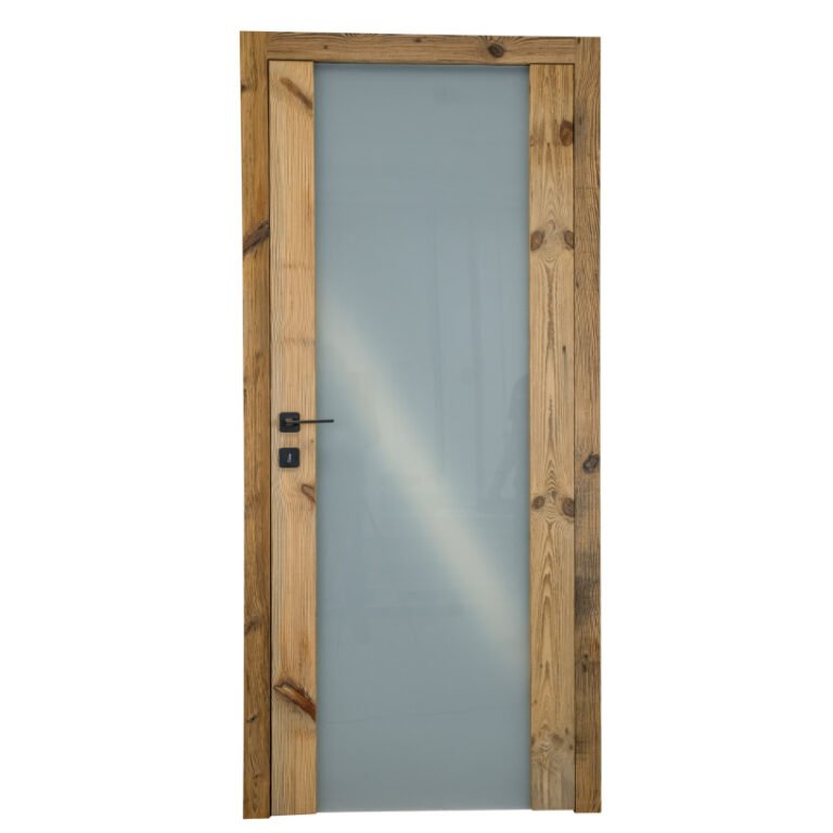 Altholztüren Evolène mit Glaseinsatz – naturbelassenes Altholz trifft auf modernes Glasdesign.